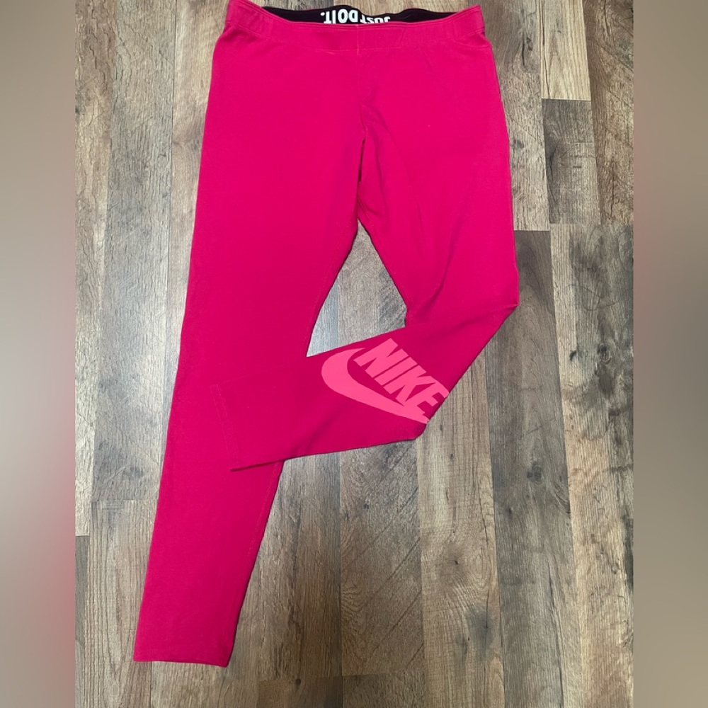 Nike hot pink leggings